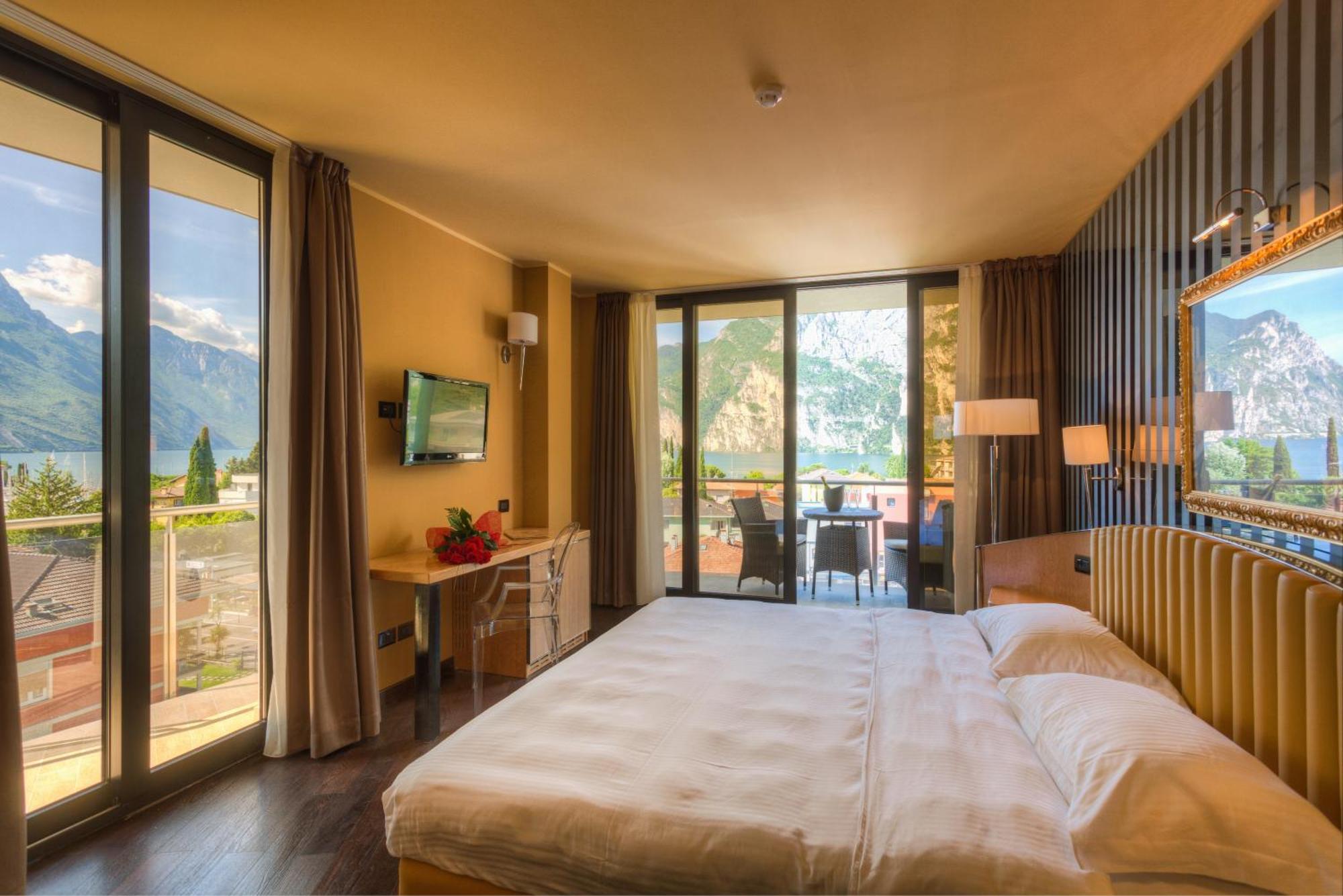 Hotel Garda - Tonellihotels Riva Zewnętrze zdjęcie