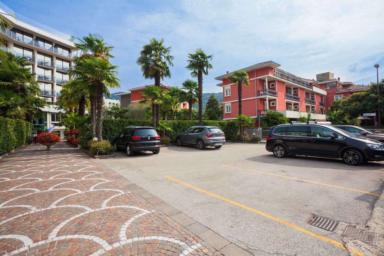 Hotel Garda - Tonellihotels Riva Zewnętrze zdjęcie